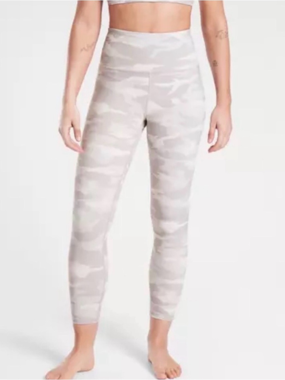 ATHLETA Elation Camo 7/8 Tight Leggings white and grey yoga pants size M medium